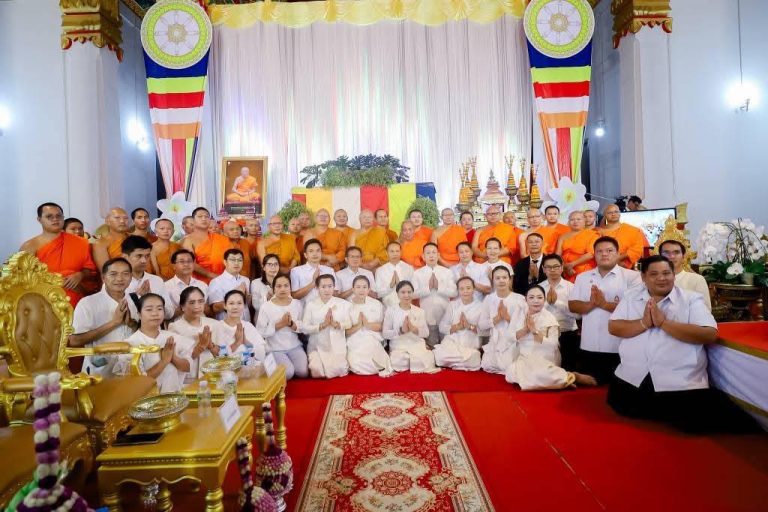 ร่วมเป็นเจ้าภาพ