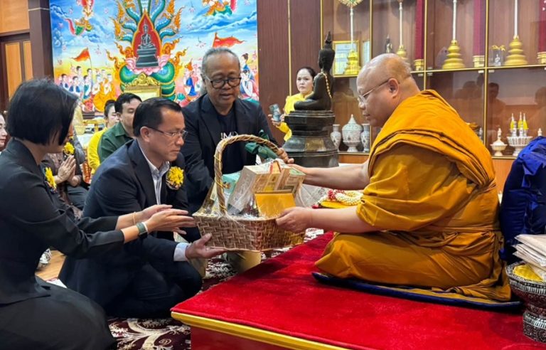 thai_laos_rong69